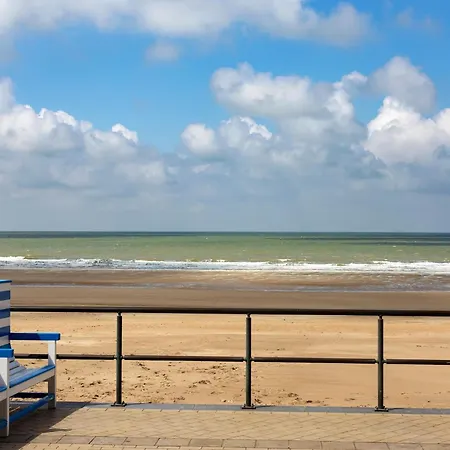 By The Sea, Cleaning Included * Middelkerke