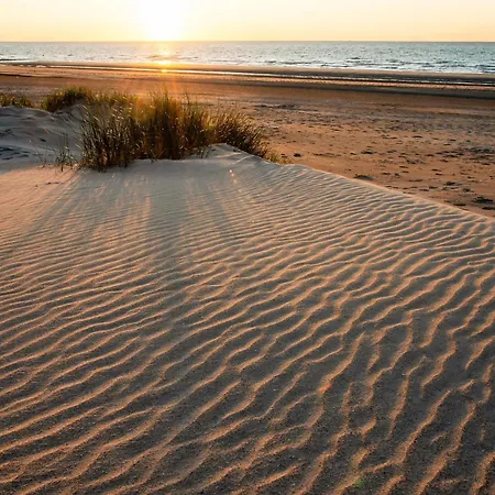By The Sea, Cleaning Included * Middelkerke